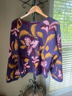 Zara Knit Handcrafted floral Women's Sweater
Embroidery Size Small oversized